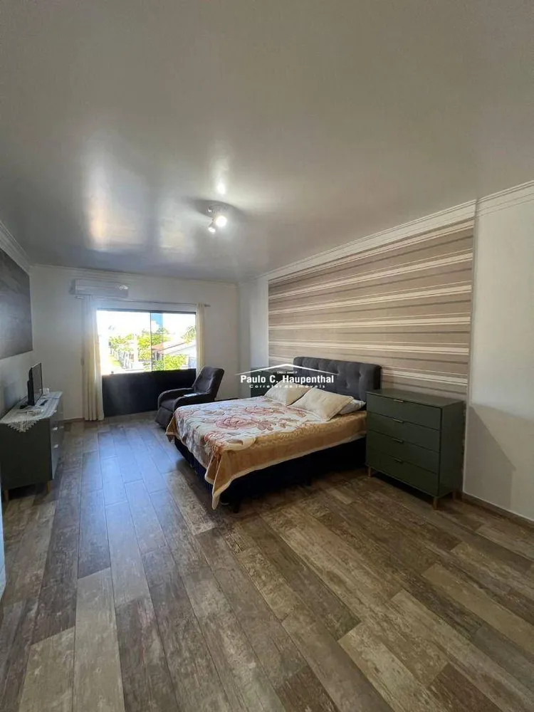 Casa, 3 quartos, 274 m² - Foto 12
