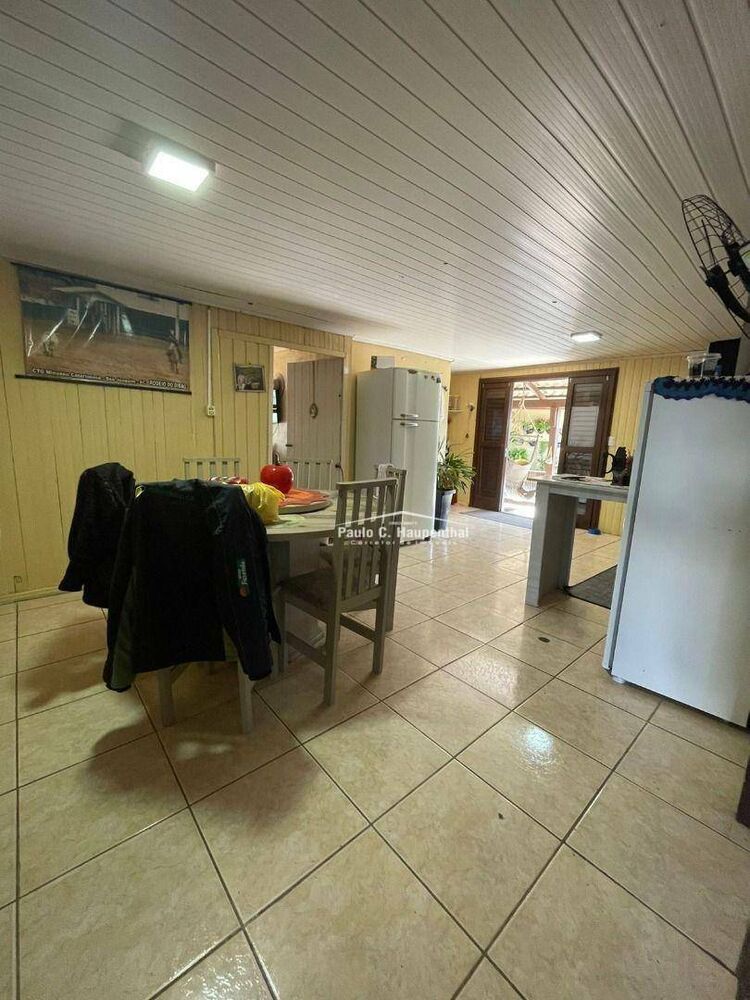 Casa à venda com 4 quartos, 170m² - Foto 4