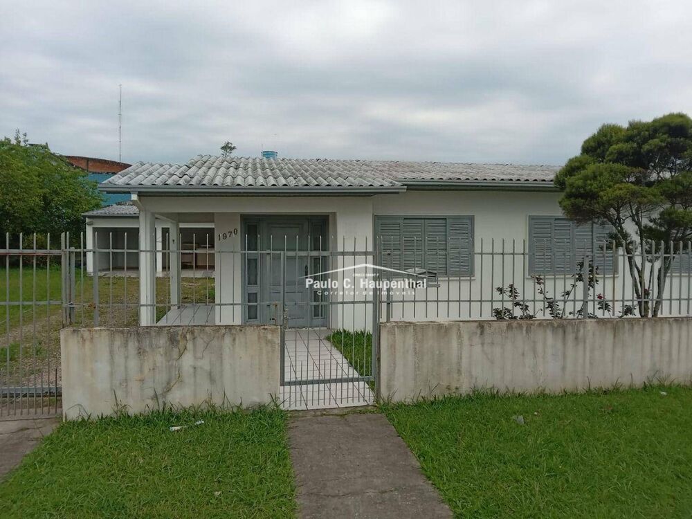 Casa à venda com 3 quartos, 110m² - Foto 1