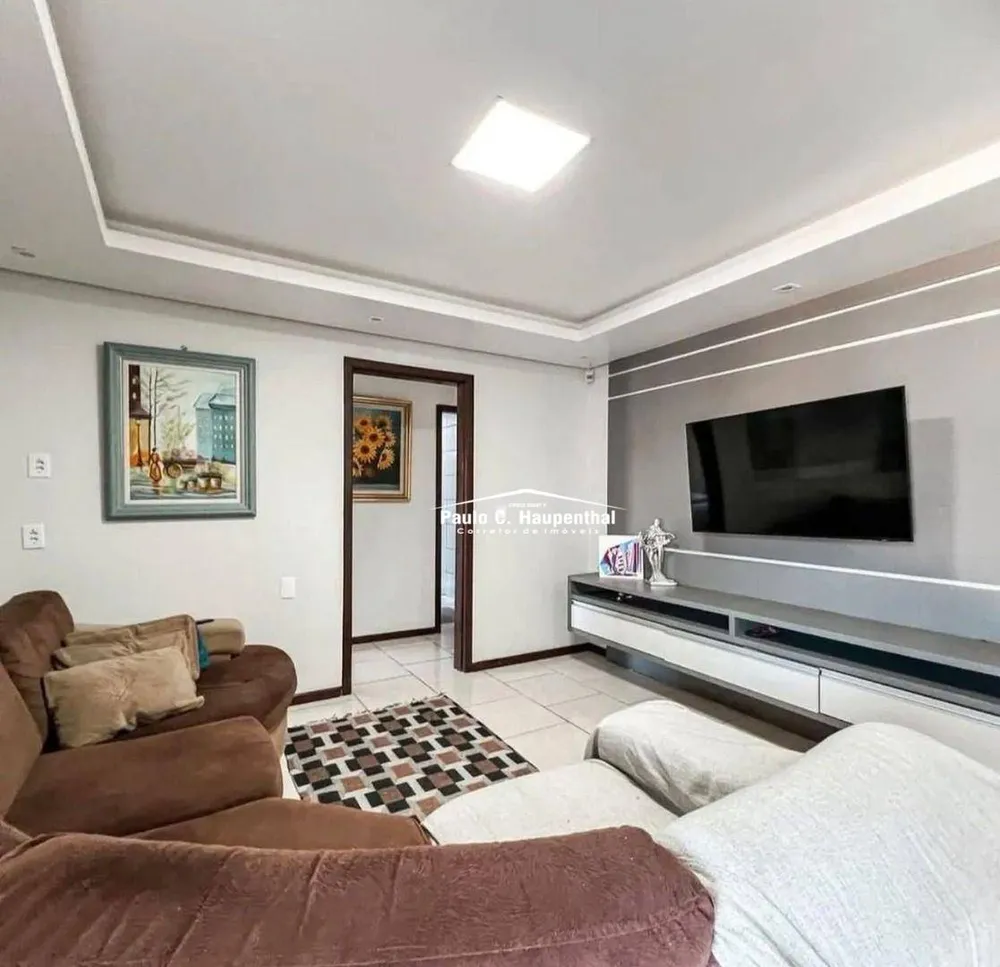 Casa, 5 quartos, 230 m² - Foto 1
