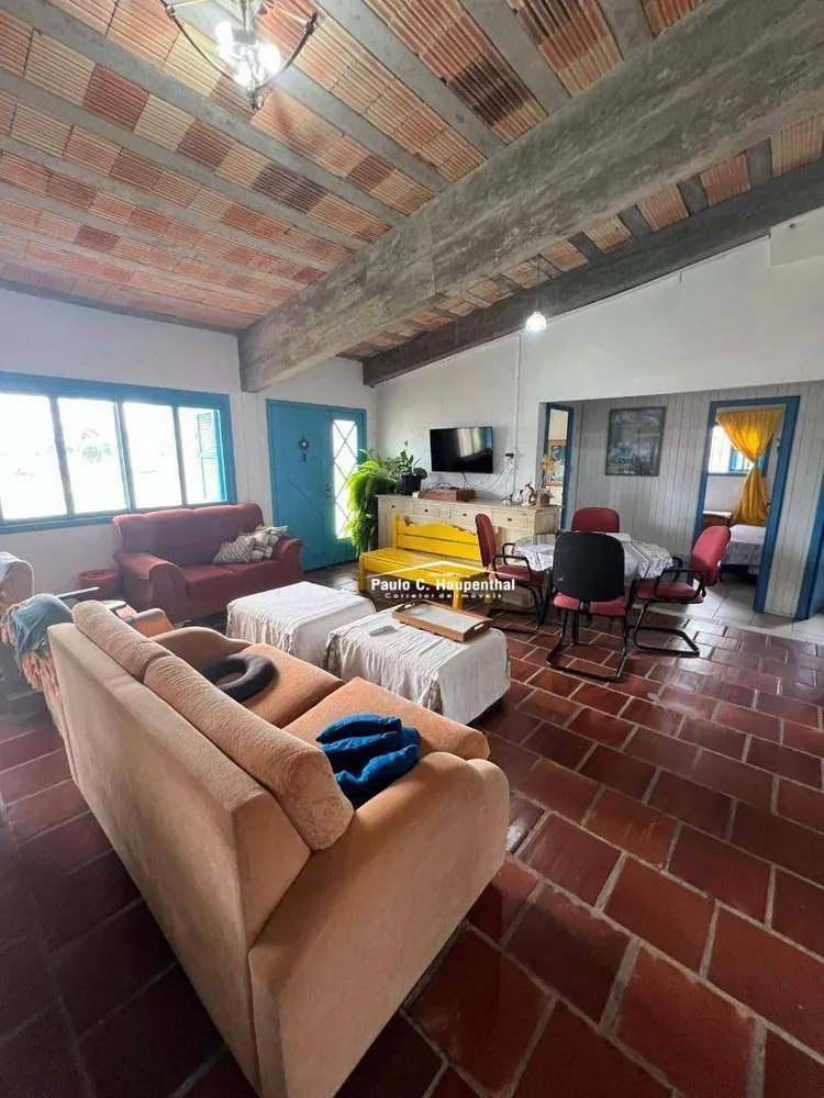 Casa, 5 quartos, 154 m² - Foto 1