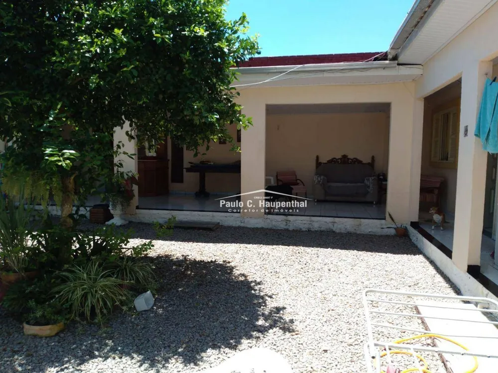 Casa, 5 quartos, 241 m² - Foto 1