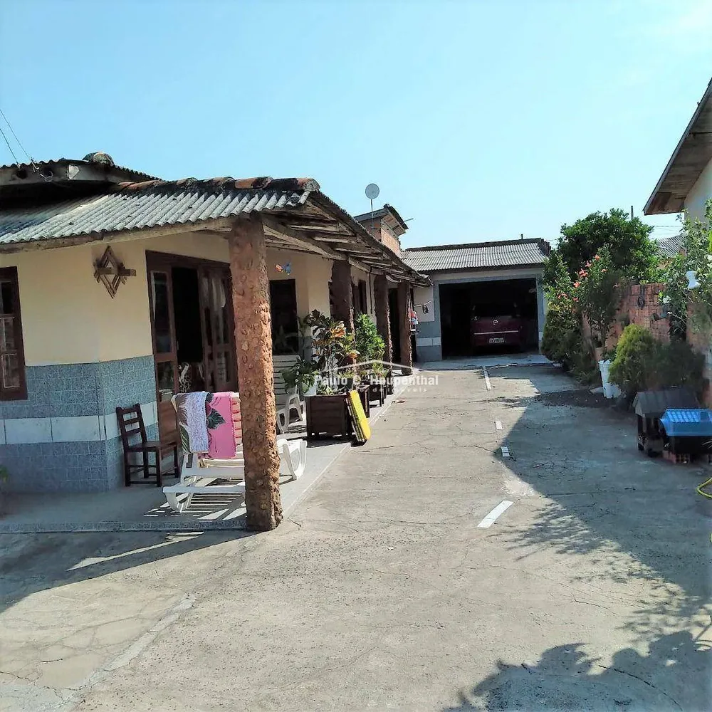 Casa, 6 quartos, 200 m² - Foto 2