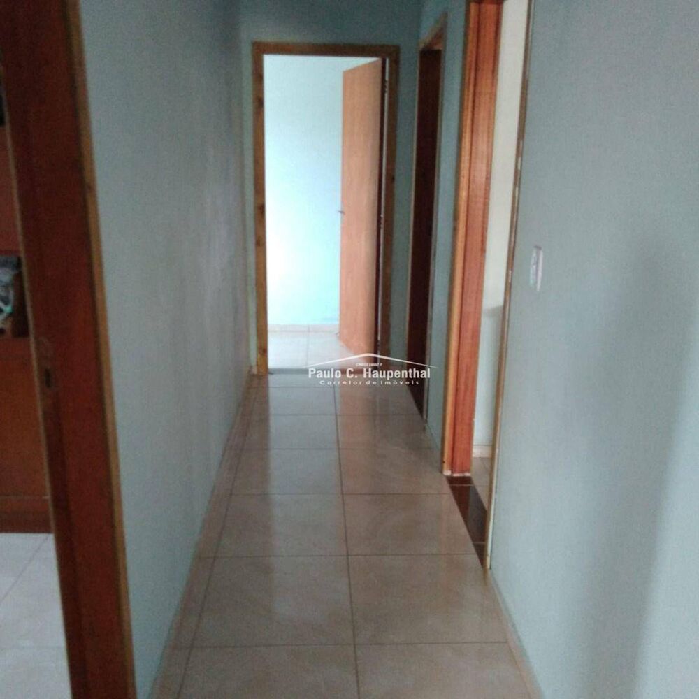 Casa à venda com 3 quartos, 110m² - Foto 2