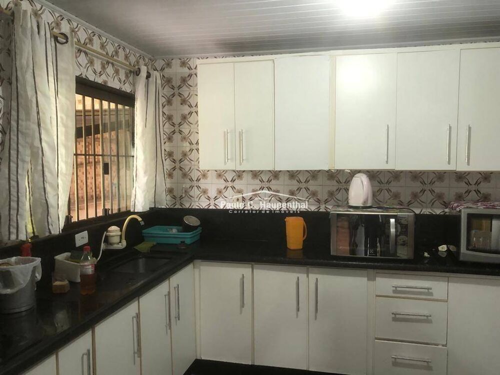 Casa, 4 quartos, 135 m² - Foto 2