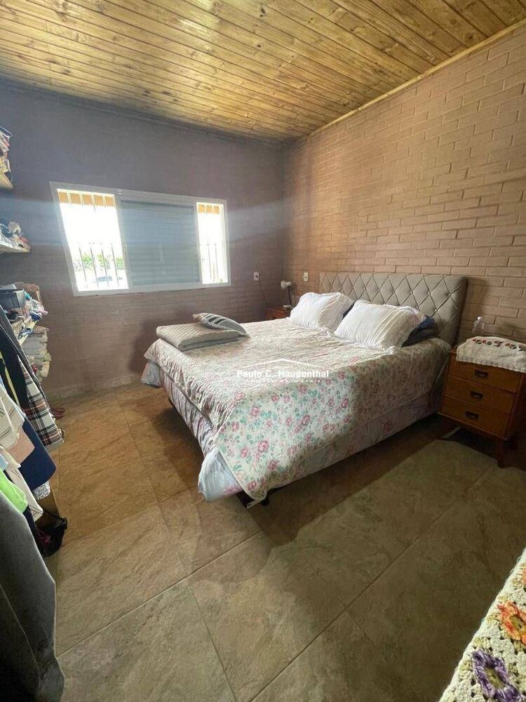 Casa à venda com 3 quartos, 173m² - Foto 2