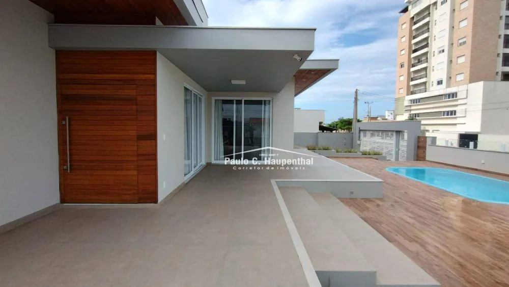 Casa, 4 quartos, 270 m² - Foto 2