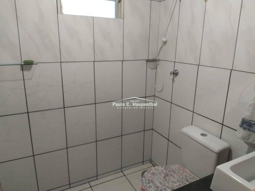Casa à venda com 2 quartos, 125m² - Foto 3