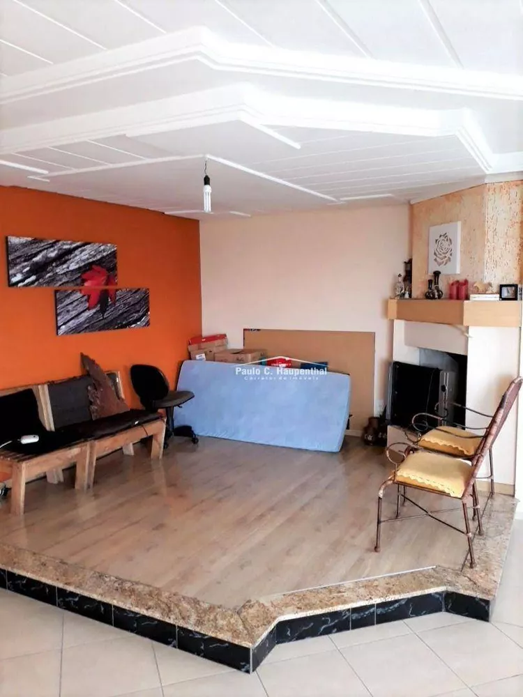 Casa à venda com 3 quartos, 180m² - Foto 4