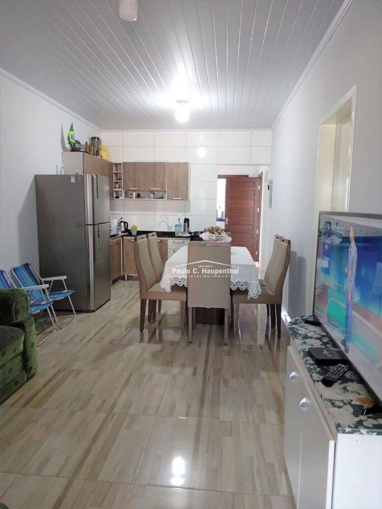Casa à venda com 2 quartos, 90m² - Foto 1