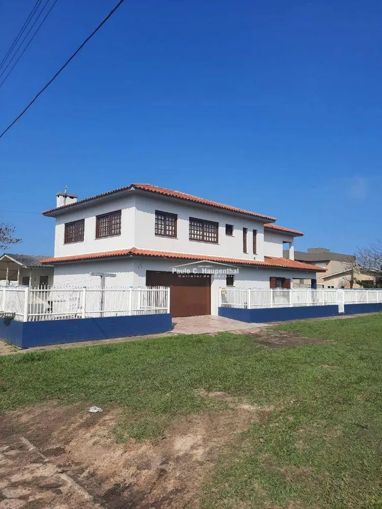 Casa, 4 quartos, 230 m² - Foto 1