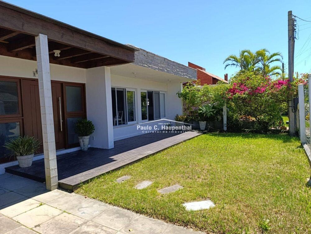 Casa, 4 quartos, 210 m² - Foto 1