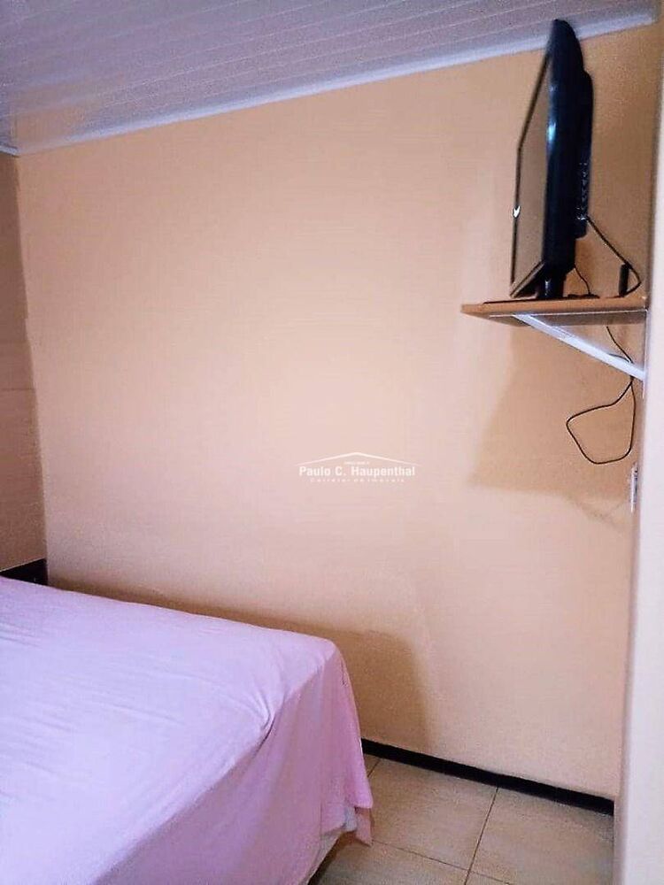 Casa à venda com 4 quartos, 240m² - Foto 3