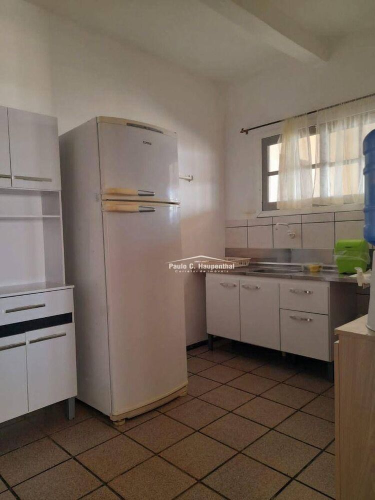 Casa à venda com 8 quartos, 271m² - Foto 2