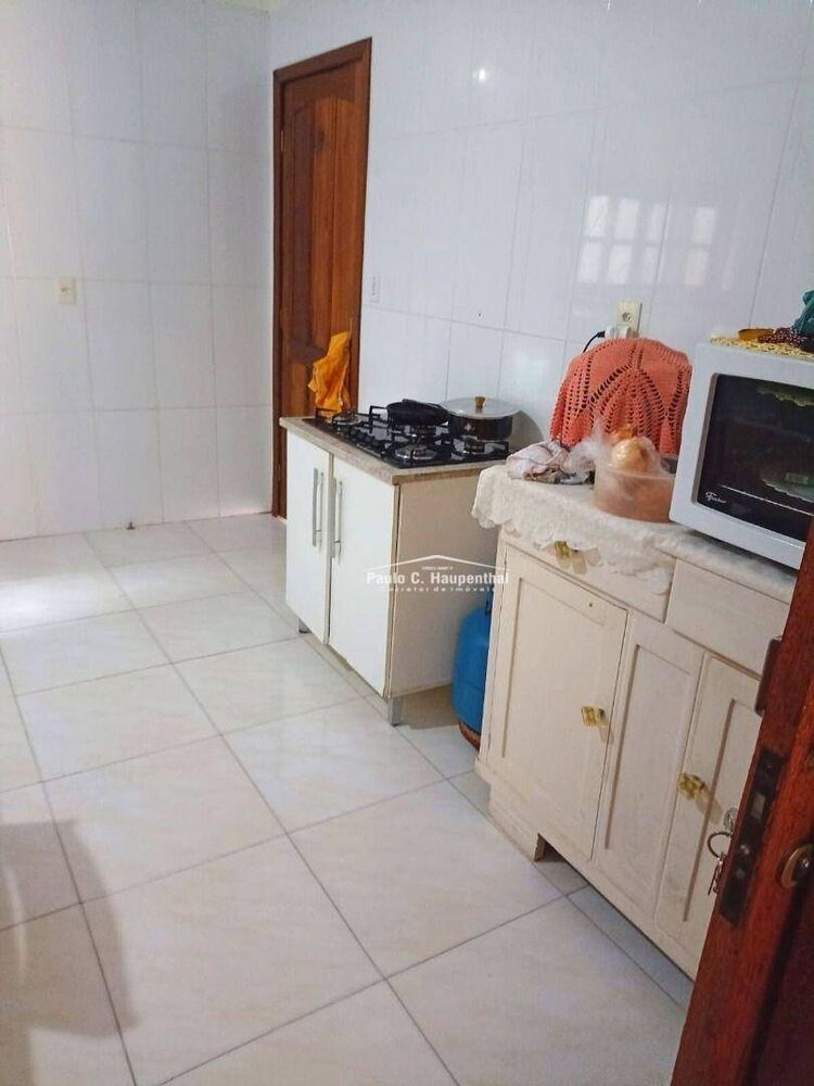 Casa à venda com 2 quartos, 150m² - Foto 2