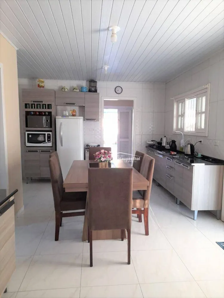Casa, 3 quartos, 195 m² - Foto 3