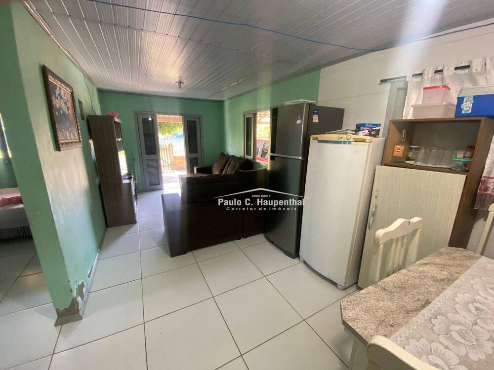 Casa à venda com 3 quartos, 90m² - Foto 2