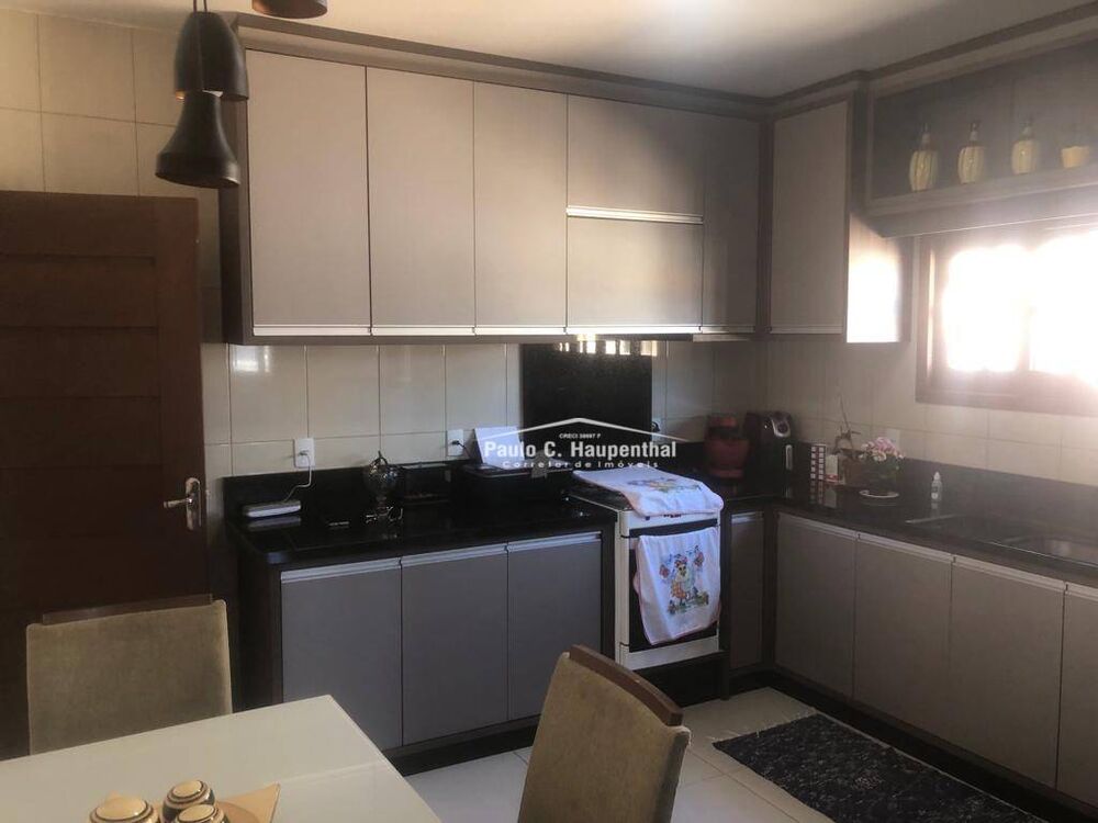 Casa, 3 quartos, 210 m² - Foto 3