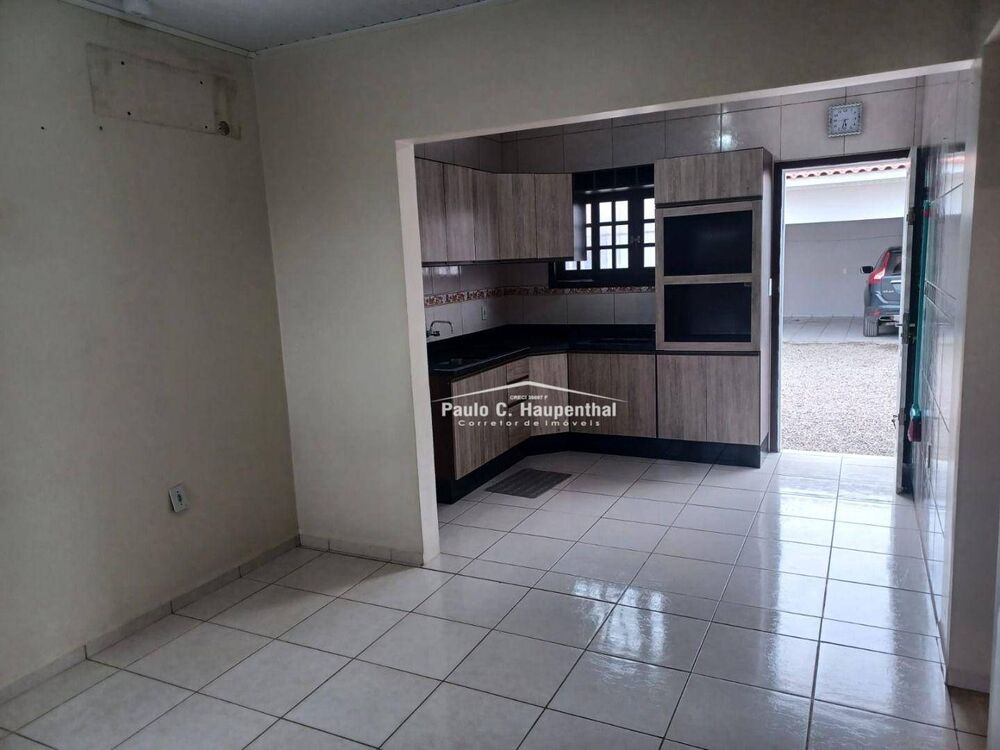Casa à venda com 2 quartos, 105m² - Foto 4