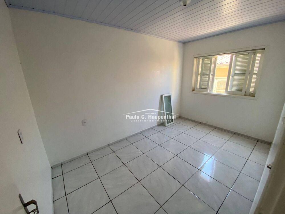 Casa, 4 quartos, 215 m² - Foto 1