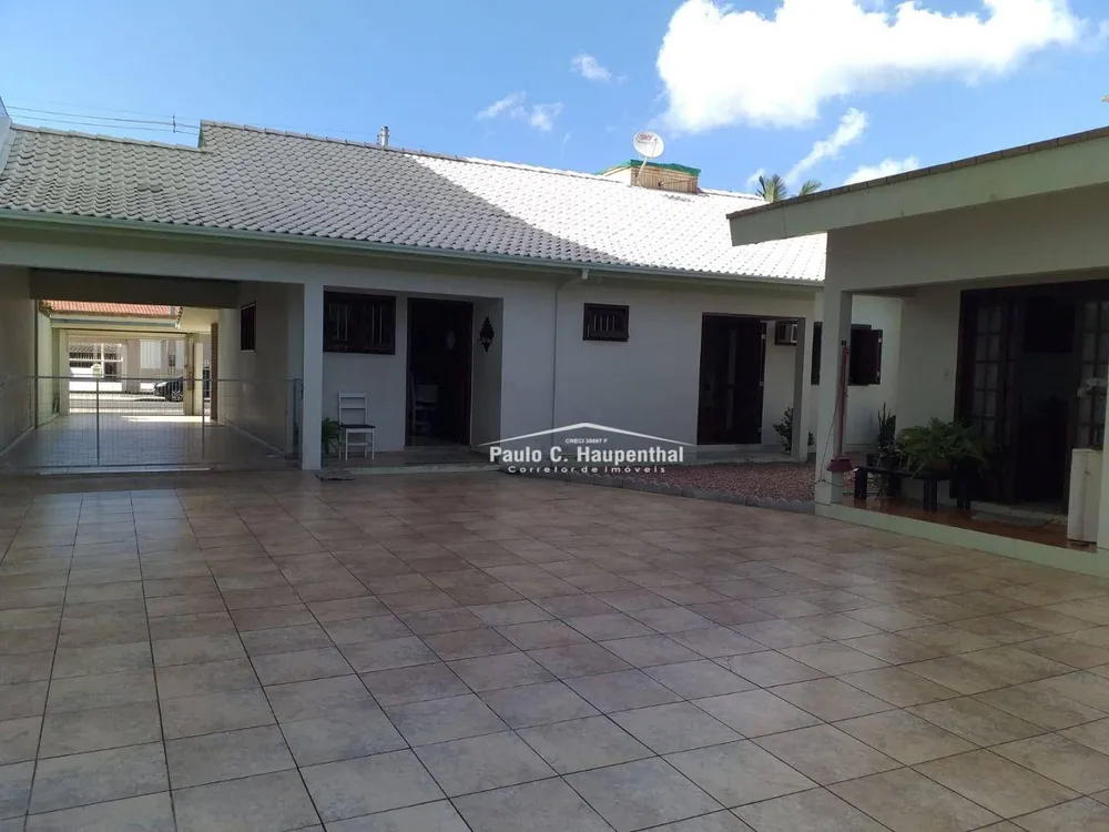 Casa, 3 quartos, 220 m² - Foto 2
