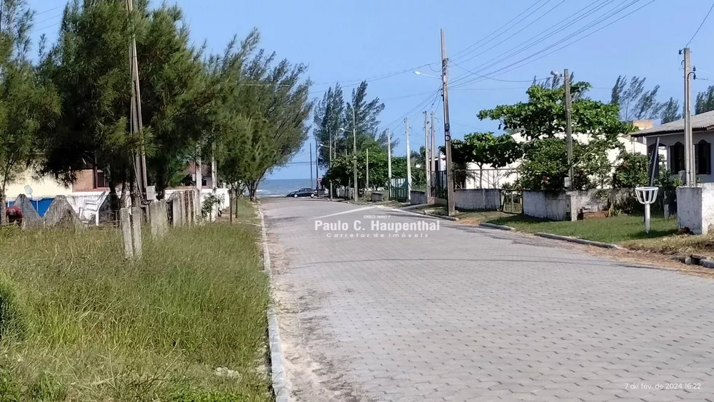 Casa à venda com 3 quartos, 100m² - Foto 2