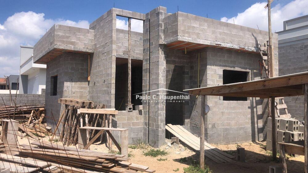 Casa à venda com 3 quartos, 75m² - Foto 3