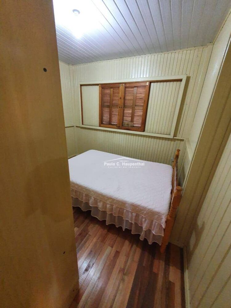 Casa à venda com 2 quartos, 69m² - Foto 1