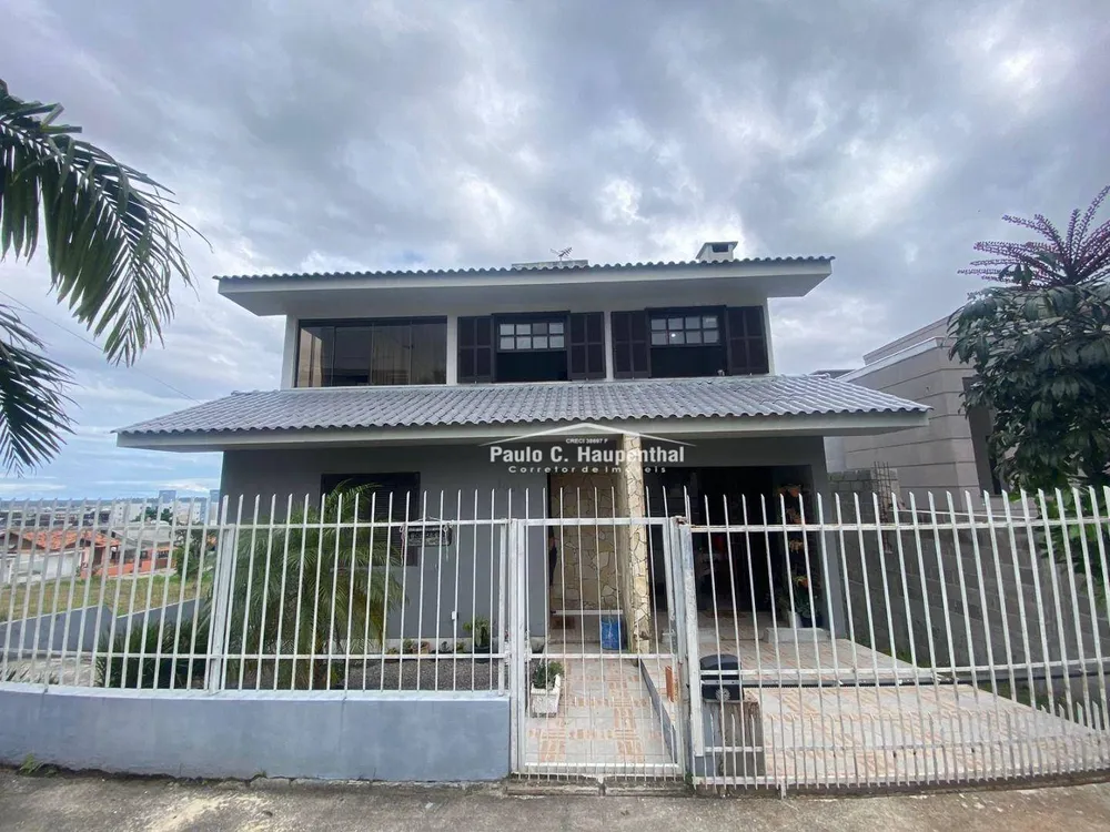 Casa, 4 quartos, 169 m² - Foto 1