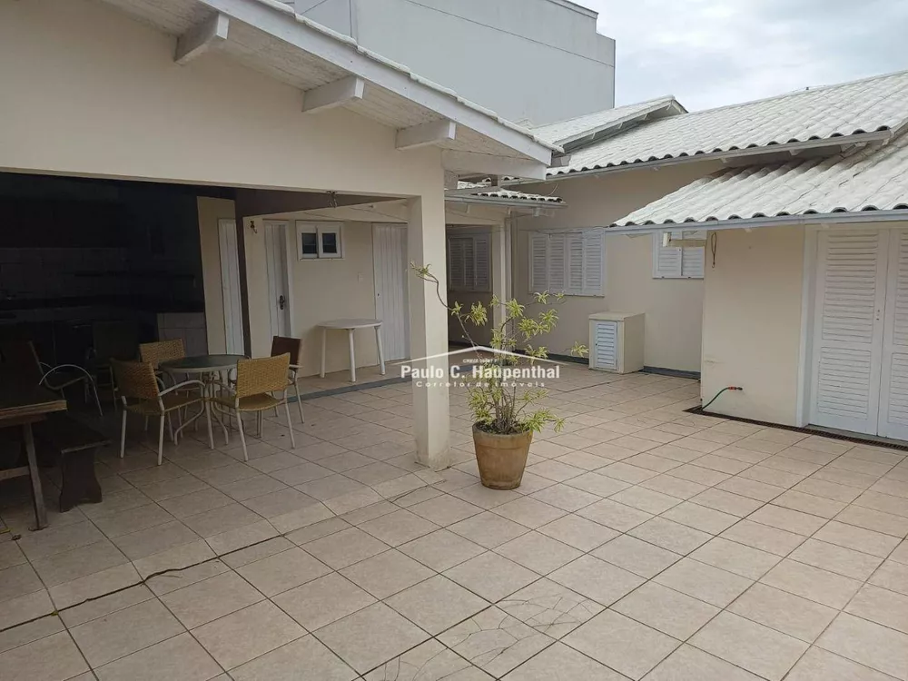 Casa à venda com 3 quartos, 130m² - Foto 2