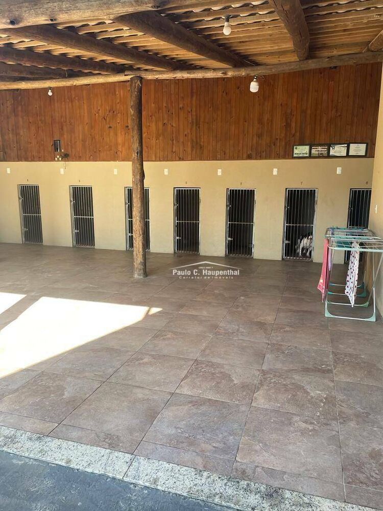 Casa à venda com 4 quartos, 362m² - Foto 19