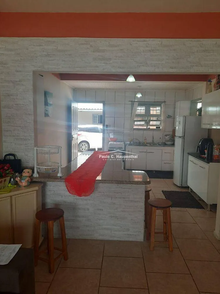 Casa, 6 quartos, 185 m² - Foto 2