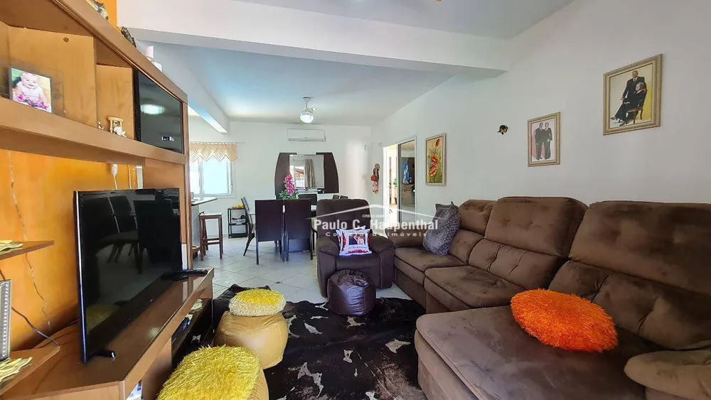 Casa, 5 quartos, 275 m² - Foto 2