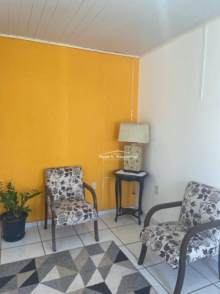 Casa, 3 quartos, 136 m² - Foto 2