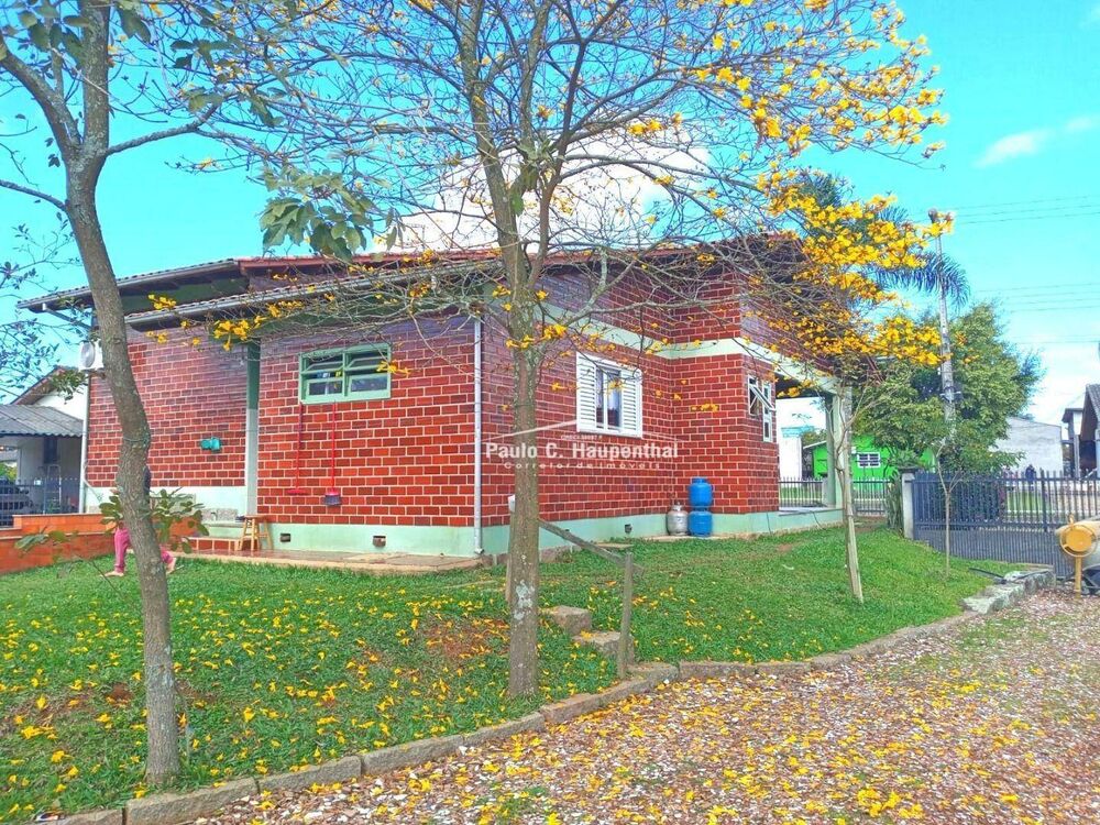 Casa à venda com 4 quartos, 110m² - Foto 2
