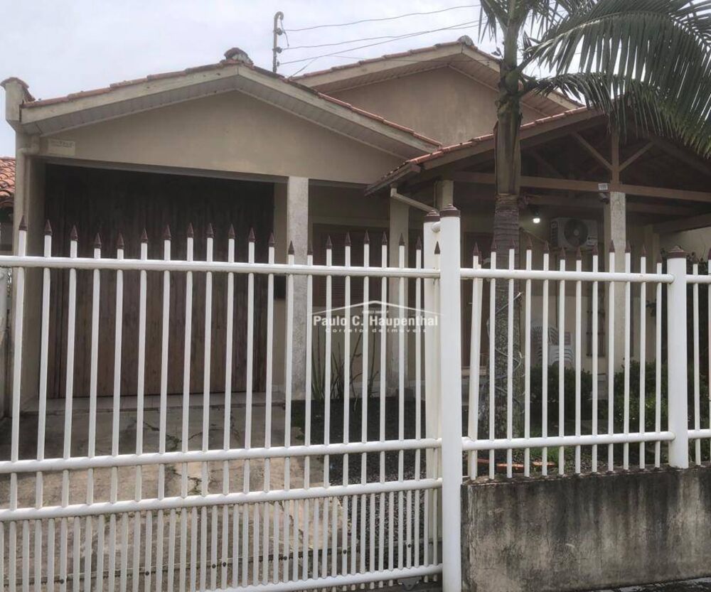 Casa, 4 quartos, 134 m² - Foto 1