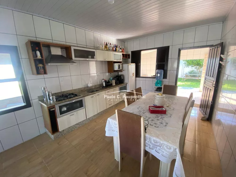 Casa, 3 quartos, 198 m² - Foto 4