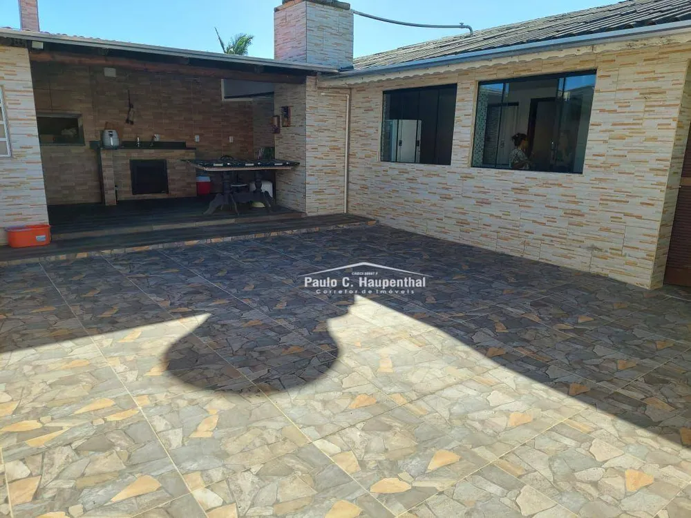 Casa, 5 quartos, 235 m² - Foto 1