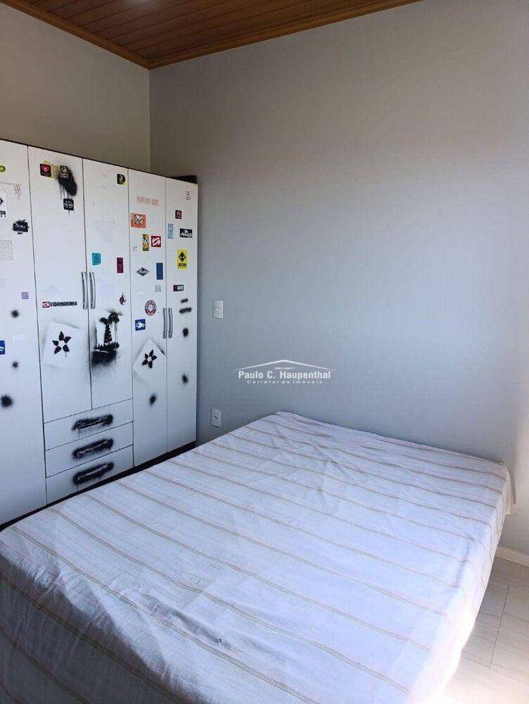 Casa à venda com 4 quartos, 150m² - Foto 3