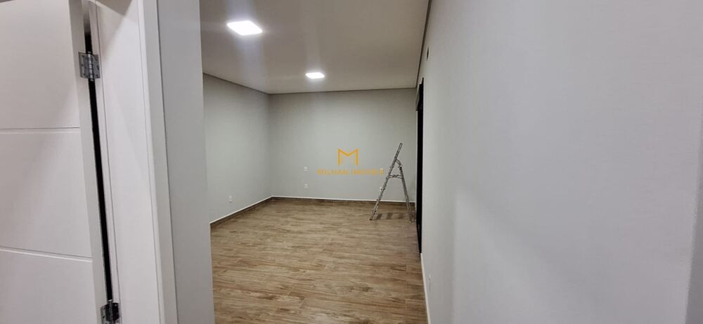 Casa de Condomínio à venda com 3 quartos, 208m² - Foto 1