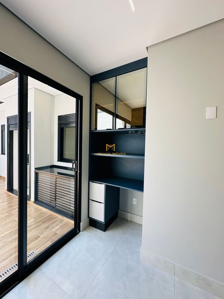 Casa de Condomínio à venda com 3 quartos, 200m² - Foto 2