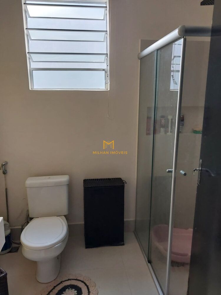 Casa à venda com 2 quartos, 130m² - Foto 2
