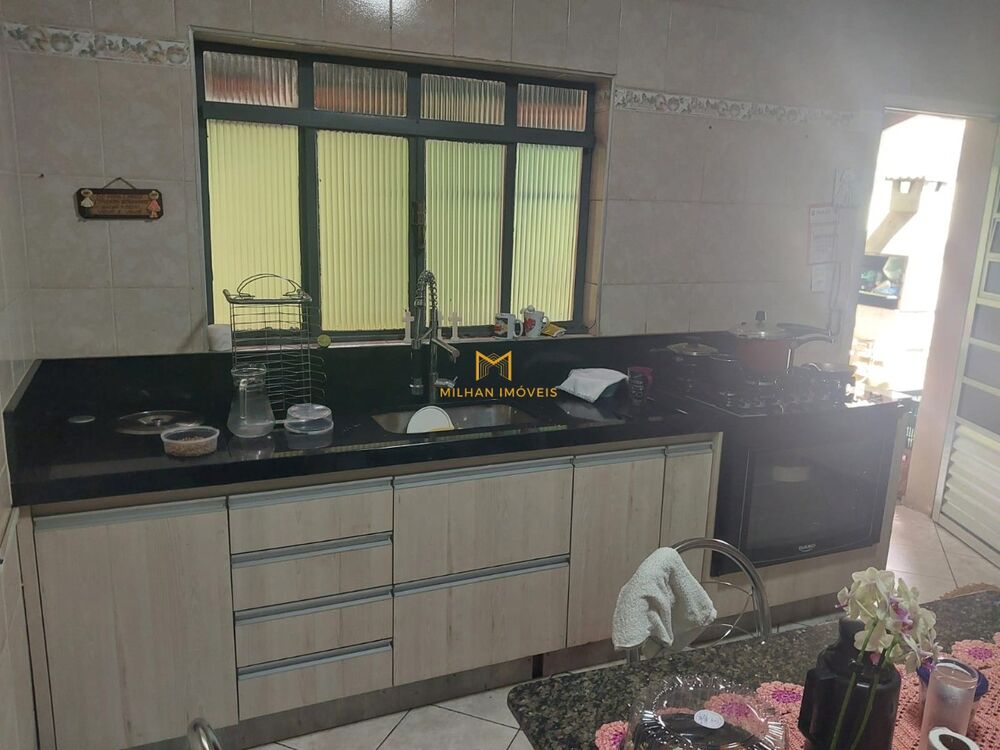 Casa, 6 quartos, 75 m² - Foto 2