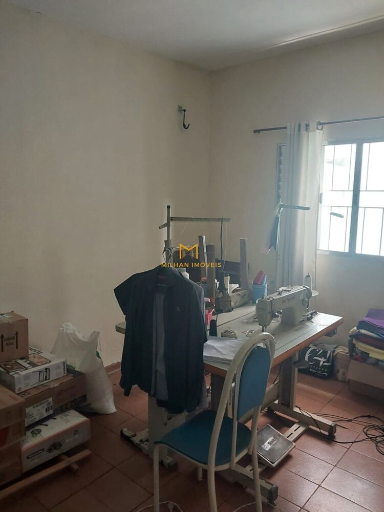 Casa, 6 quartos, 75 m² - Foto 4