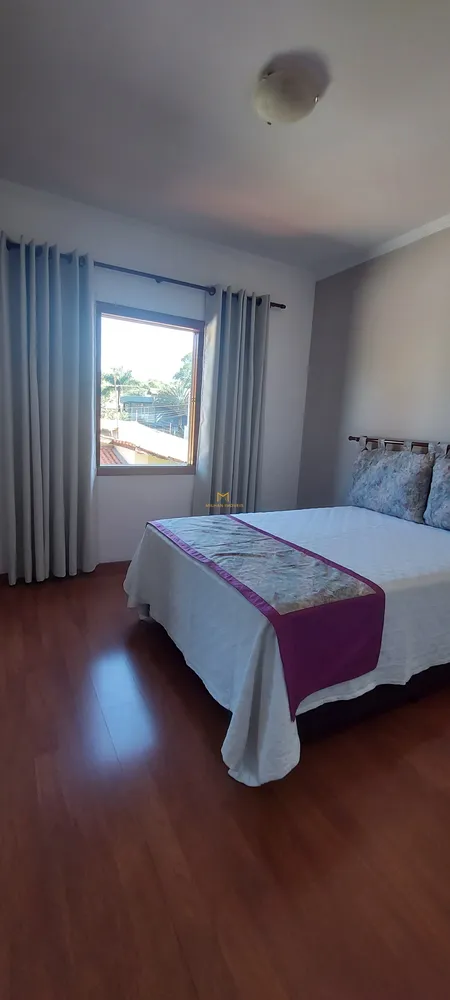 Casa, 3 quartos, 204 m² - Foto 2