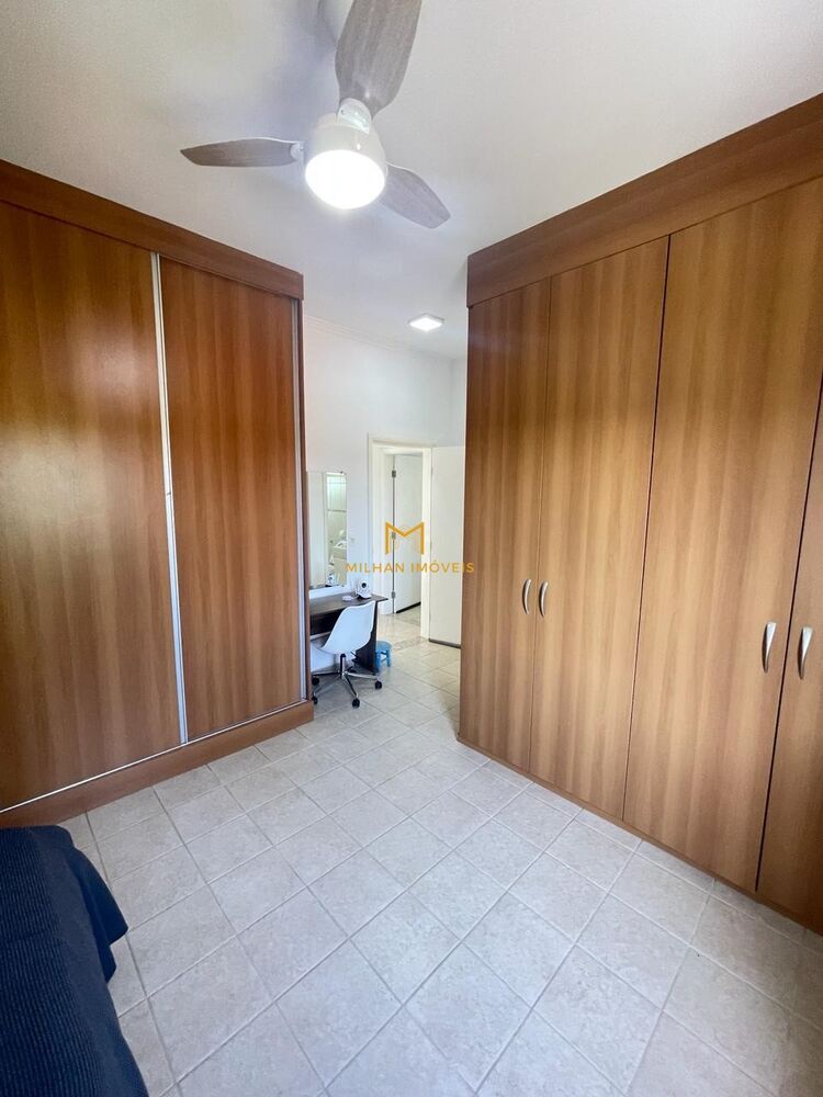 Chácara à venda com 5 quartos, 1000m² - Foto 1