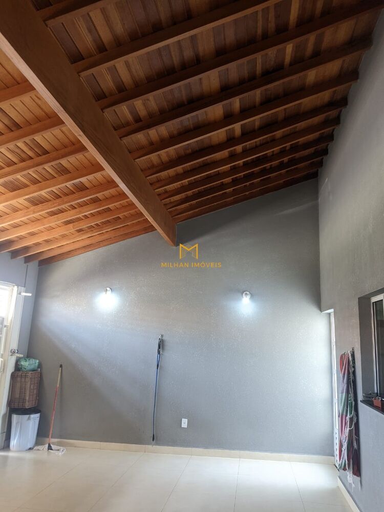 Casa à venda com 2 quartos, 115m² - Foto 2