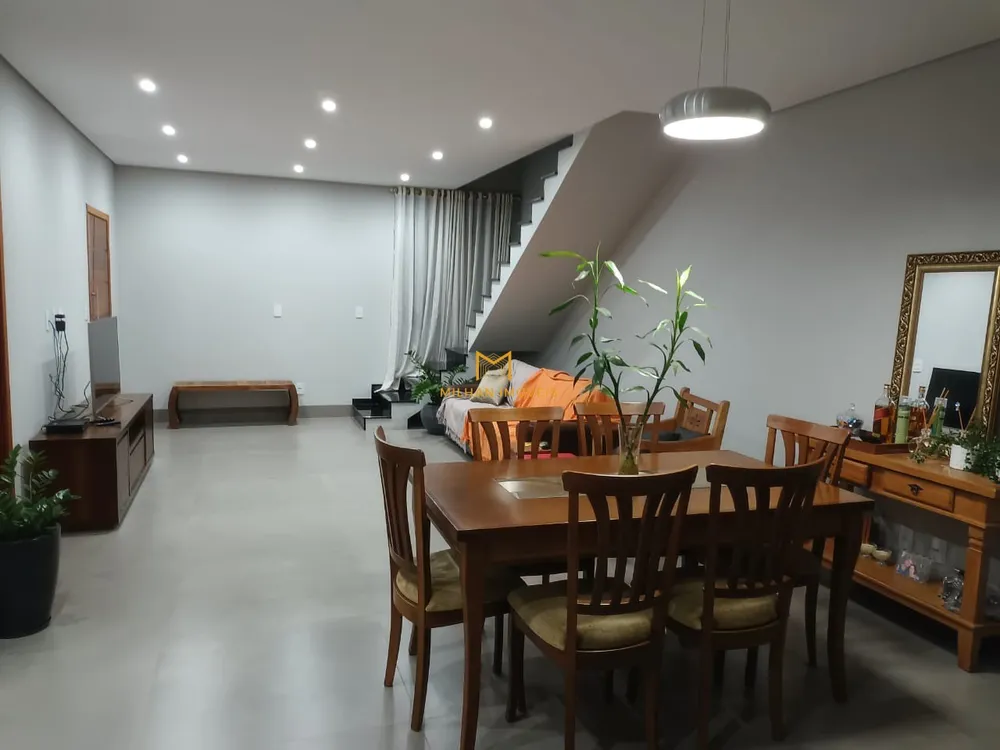 Casa, 3 quartos, 211 m² - Foto 3