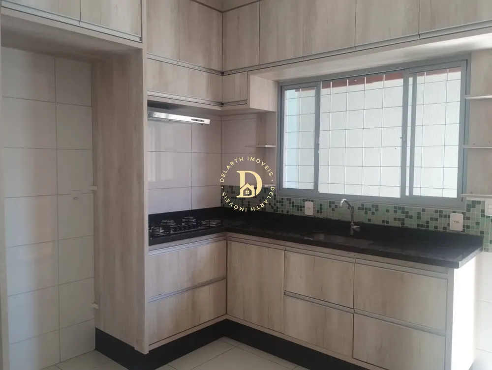 Casa, 3 quartos, 131 m² - Foto 1