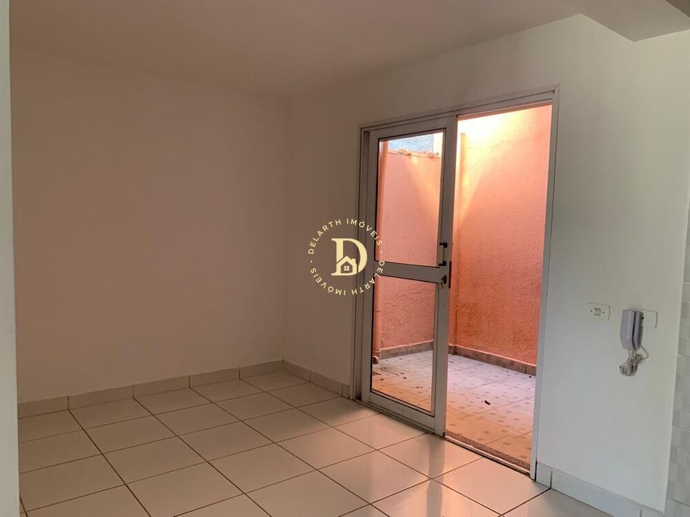 Casa de Condomínio à venda e aluguel com 2 quartos, 60m² - Foto 2